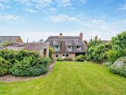 4 Bedroom Cottage House