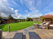 4 bedroom cottage to rent