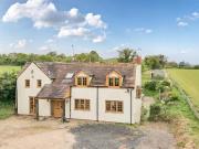 4 bedroom country house for sale