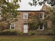 4 bedroom country house for sale