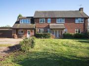 4 bedroom country house for sale