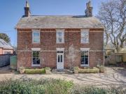 4 bedroom country house for sale