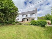 4 bedroom country house for sale