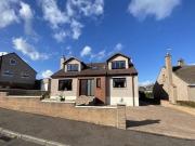 4 bedroom detached bungalow for sale in Forth Park...