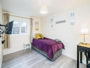 4 bedroom detached bungalow for sale in Lowestoft Drive,...