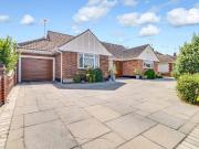 4 bedroom detached bungalow for sale in St James Avenue,...