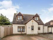 4 bedroom detached bungalow for sale in The Broadway...