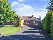 4 bedroom detached bungalow for sale in Thornheights...
