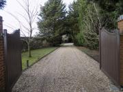 4 bedroom detached bungalow to rent