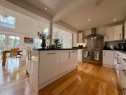 4 bedroom detached bungalow to rent