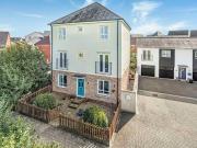 4 Bedroom Detached House