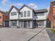 4 Bedroom Detached House