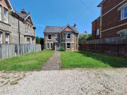 4 bedroom detached house for rent in Alexandra Road,...