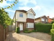 4 bedroom detached house for rent in Beckingham Road,...