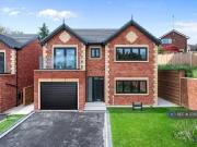 4 bedroom detached house for rent in Bentley Gardens,...