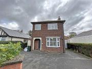 4 bedroom detached house for rent in Birkland Avenue,...