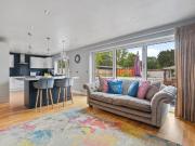 4 bedroom detached house for rent in Bucknalls Lane,...