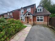 4 bedroom detached house for rent in Caistor Close,...