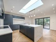 4 bedroom detached house for rent in Common Close...