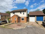 4 bedroom detached house for rent in Crestwood Gardens,...