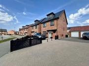4 bedroom detached house for rent in Crocus Drive,...