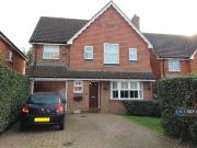 4 bedroom detached house for rent in Dickens Way,...