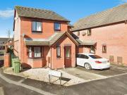 4 bedroom detached house for rent in Dotton Close,...