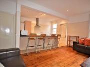 4 bedroom detached house for rent in Frampton Road,...