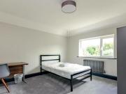 4 Bedroom Detached House For Rent In Guildford