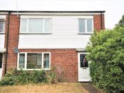 3 bedroom detached house for rent in Hallett Walk,...