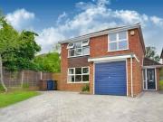 4 bedroom detached house for rent in Hampton Road...