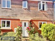 4 bedroom detached house for rent in Hardy Close,...