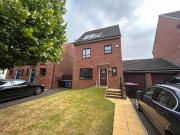 4 bedroom detached house for rent in Harrison Street,...
