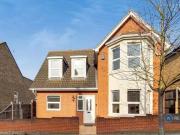 4 Bedroom Detached House For Rent In London