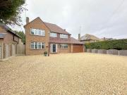 4 bedroom detached house for rent in Old Bedford Road,...