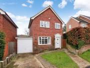 4 bedroom detached house for rent in Park Rise,...