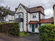 4 bedroom detached house for rent in Selwyn Road,...