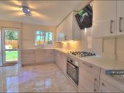4 bedroom detached house for rent in The Spinney, Milton...