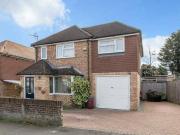 4 bedroom detached house for rent in Warren Road...