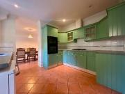 4 bedroom detached house for rent in Willis Close,...
