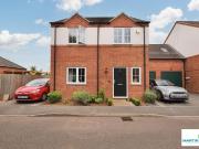 4 bedroom link detached house for sale