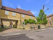 4 bedroom link detached house for sale