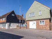 6 bedroom detached house for sale