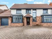 5 bedroom detached house for sale