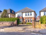 4 bedroom detached house for sale in Queens Park South...