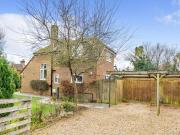 4 Bedroom Detached House For Sale In Alton, Hampshire