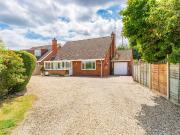 4 bedroom detached house for sale in Arnfield Lane,...