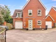 4 bedroom detached house for sale in Beaufort Close,... 4 bedroom detached house for sale in Beaufort Close,...