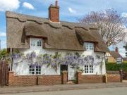 4 Bedroom Detached House For Sale In Bedford, Bedfordshire