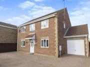 4 bedroom detached house for sale in Beechings Close...